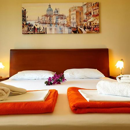Guest House Villa Pastrovka Sveti Stefan Luaran gambar