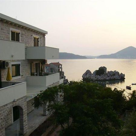 Guest House Villa Pastrovka Sveti Stefan Luaran gambar