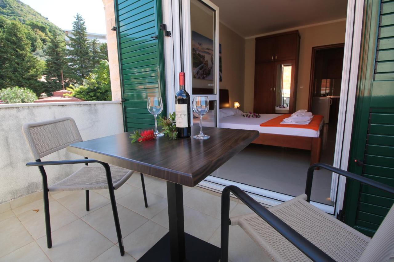 Guest House Villa Pastrovka Sveti Stefan Luaran gambar