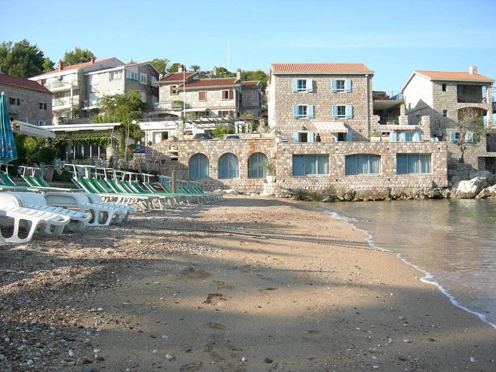 Guest House Villa Pastrovka Sveti Stefan Luaran gambar