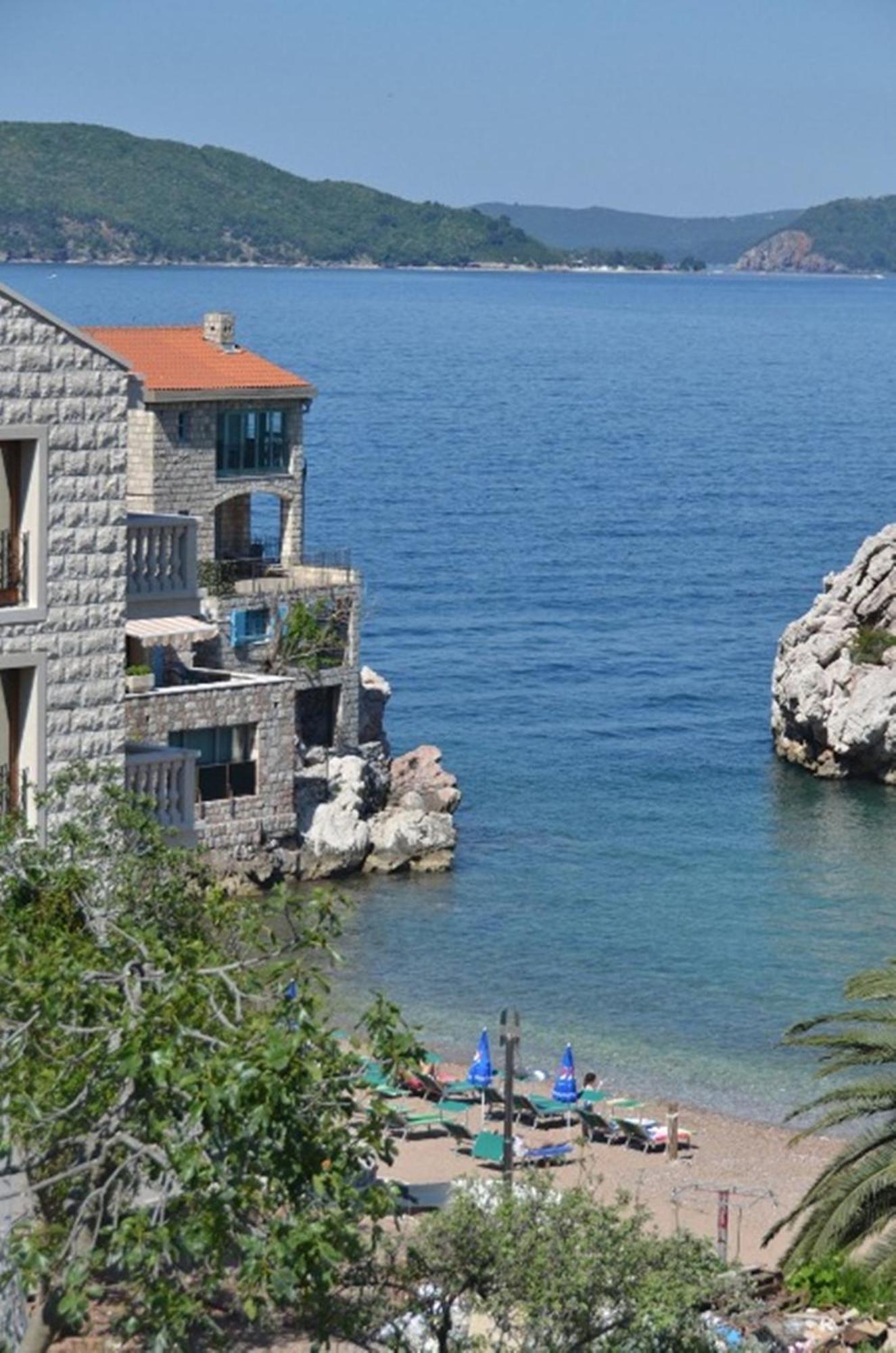 Guest House Villa Pastrovka Sveti Stefan Bilik gambar