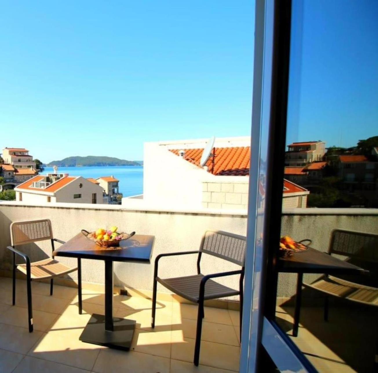 Guest House Villa Pastrovka Sveti Stefan Luaran gambar
