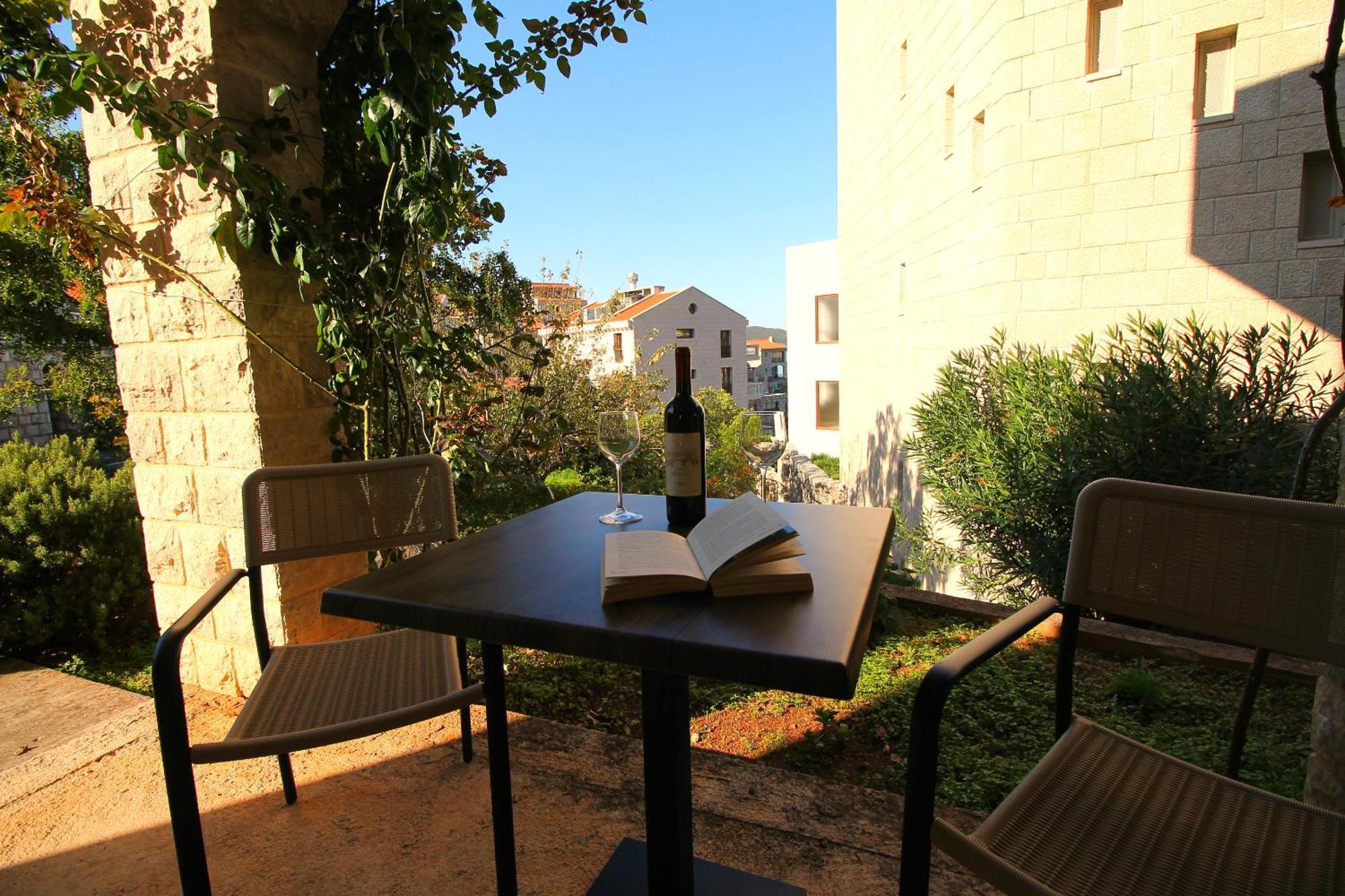 Guest House Villa Pastrovka Sveti Stefan Luaran gambar